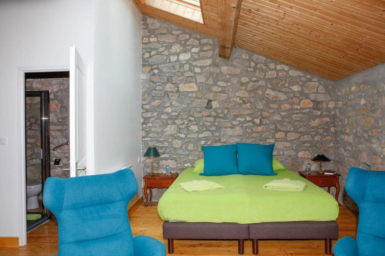 Moulin D'Entre Les Roches Bed & Breakfast Puivert Екстериор снимка